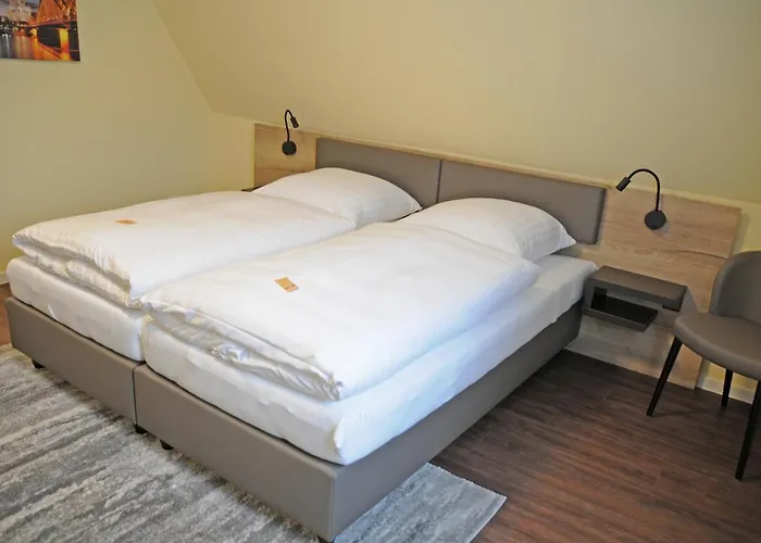 Wirtshaus Am Niederntor 호텔 *